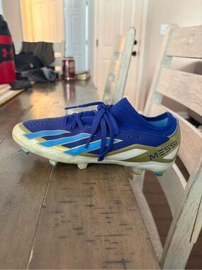Messi boys soccer cleats size 4.5